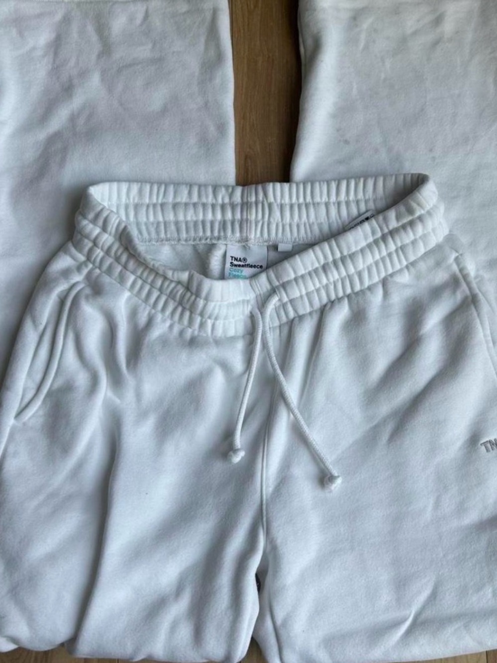 Aritzia TNA Women’s White Fleece Sweatpants - Cozy Everyday Bottoms